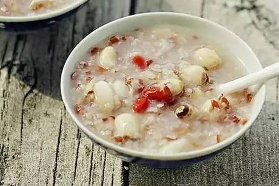 白果莲子芡实燕麦粥.jpg