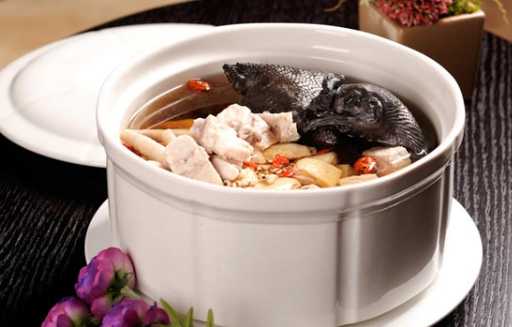 参芪蒸乌鸡.png