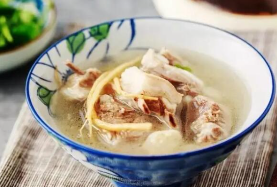 当归黄芪羊肉汤.png