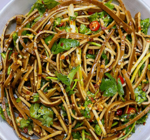 豆腐干拌豌豆.png