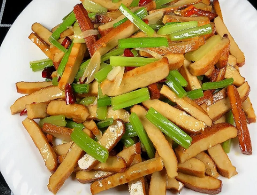 芹菜炒豆干.png