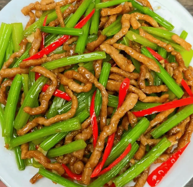 芹菜肉丝.png