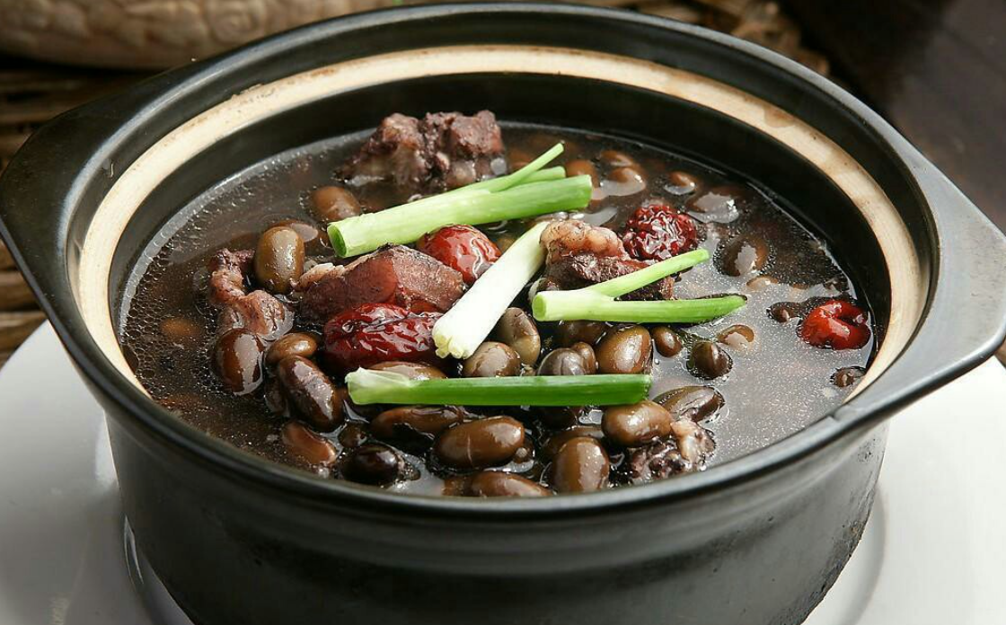 杞枣黑豆煲猪骨汤.png