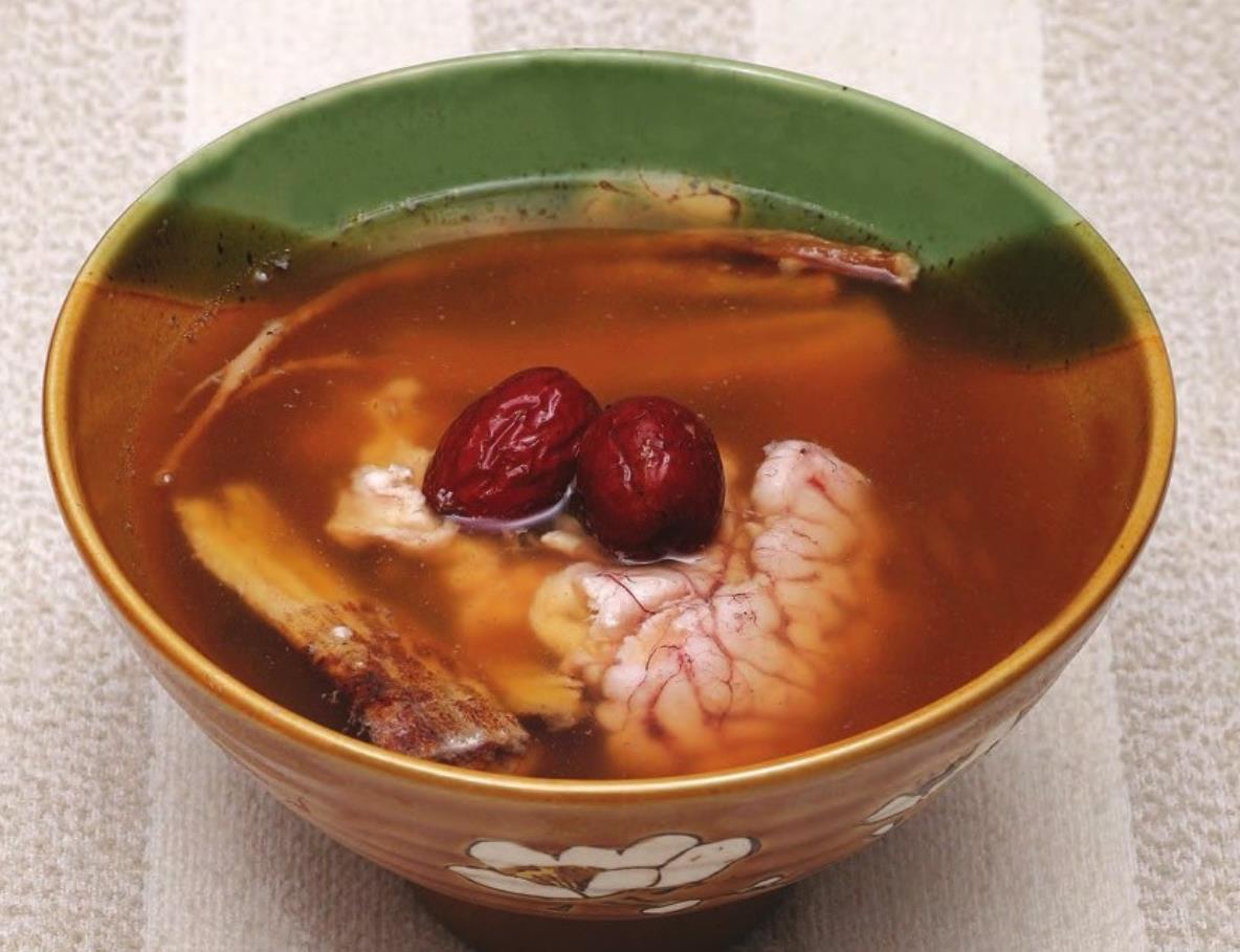 首乌猪脑汤.jpg