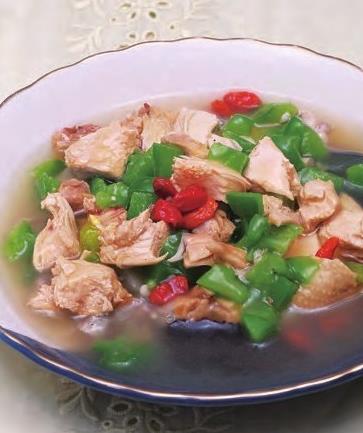 笋片首乌鸡丁.jpg