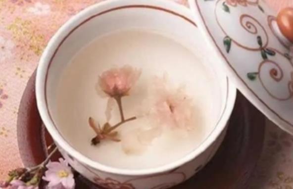 桃花白芷酒.jpg