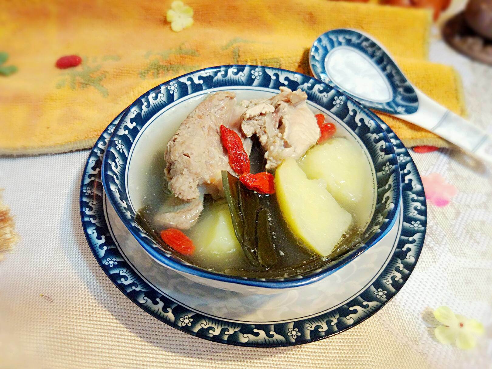 土豆海带煲排骨.jpeg